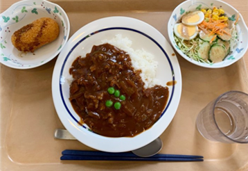 昼食（ビーフシチュー）.png