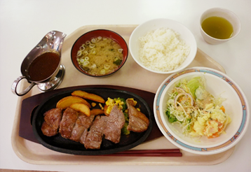 夕食（ステーキ定食・イベント食）.png